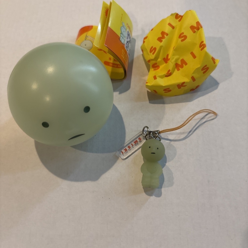 Authentic SMISKI Strap Accessory Series 2  KNEELING NEW (Opened) w/capsule smisk